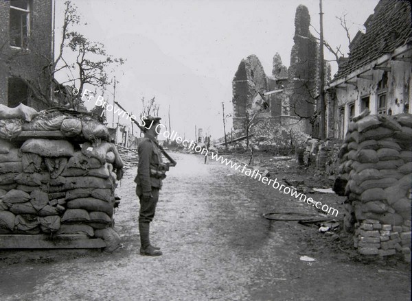 WORLD WAR 1 SENTRY AT CHECK-POINT